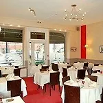Logis Hotel&restaurant De La Basilique