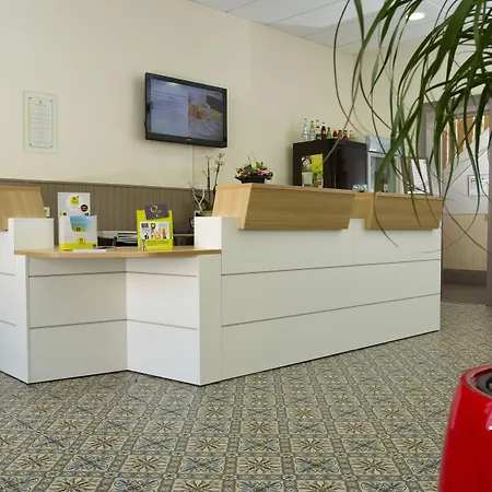 Logis Hotel&restaurant De La Basilique Hotel