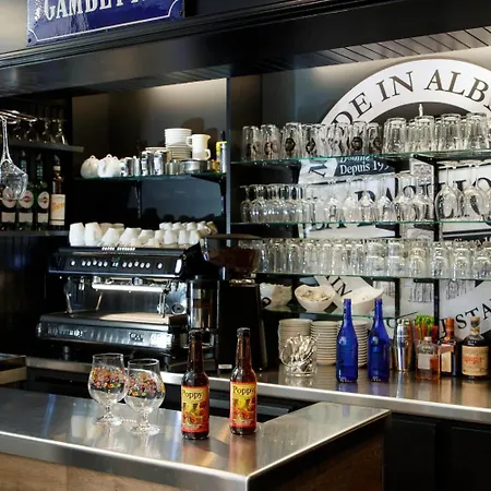 Hotel Logis & Restaurant De La Basilique 3*