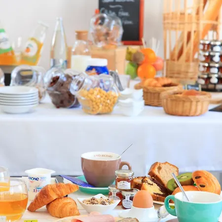 Logis & Restaurant De La Basilique