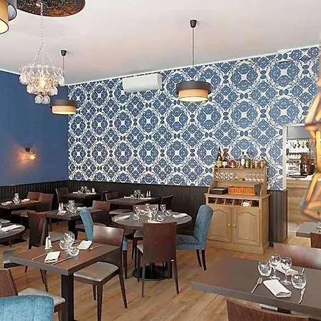 Logis & Restaurant De La Basilique 3*