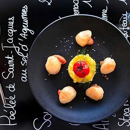Logis & Restaurant De La Basilique 3*
