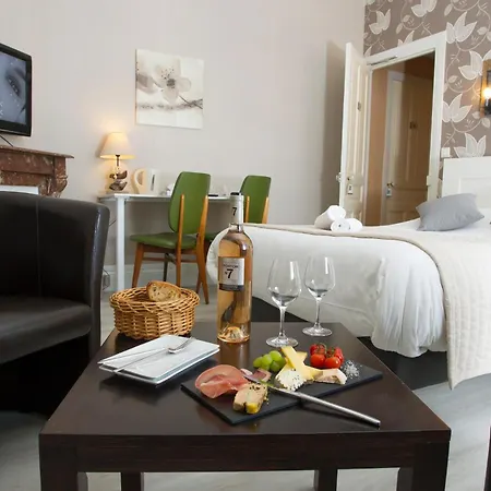Logis & Restaurant De La Basilique 3*