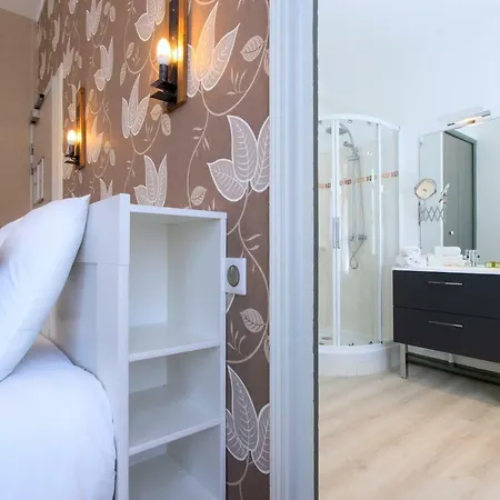 Logis & Restaurant De La Basilique 3* アルベール