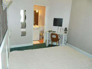 Logis Hotel & Restaurant De La Basilique Hotel 3*