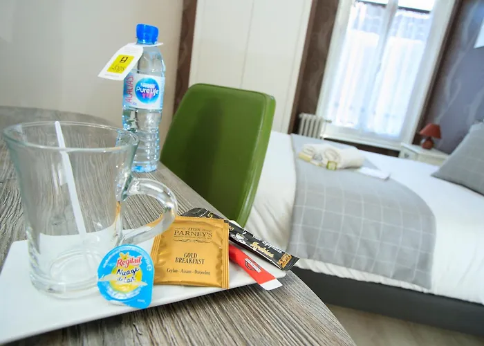 Logis Hotel & Restaurant De La Basilique 3*