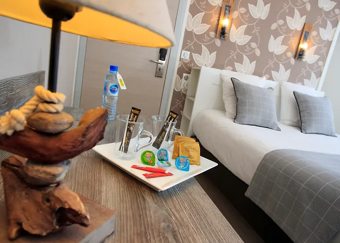 Hotel Logis & Restaurant De La Basilique