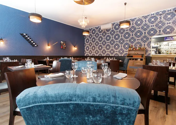 Hotel Logis & Restaurant De La Basilique