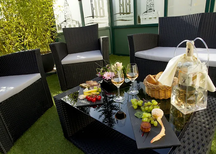 Logis Hotel & Restaurant De La Basilique Hotel Albert