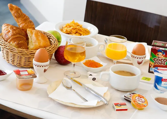 Hotel Logis & Restaurant De La Basilique 3*