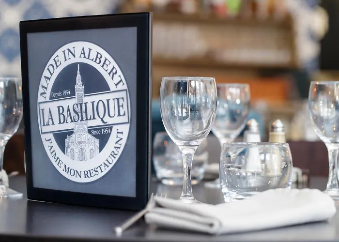 Logis & Restaurant De La Basilique Hotel