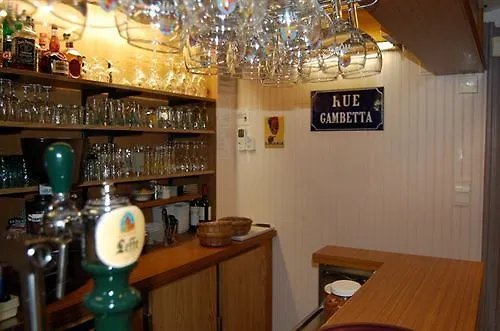 Logis Hotel & Restaurant De La Basilique Hotel 3*