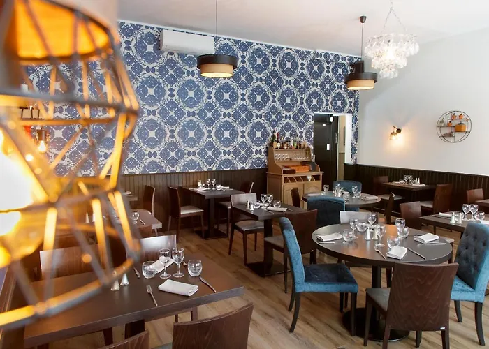 Hotel Logis & Restaurant De La Basilique Albert